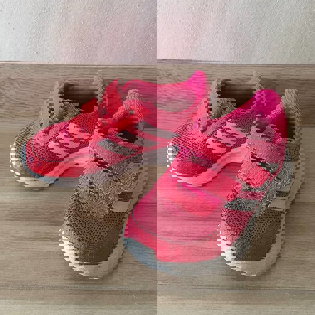 Кроссовки нежно розовые