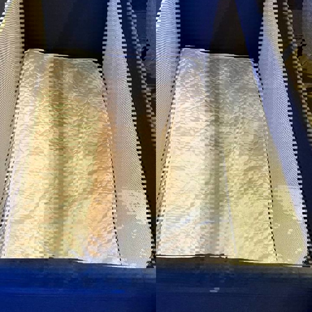 Манеж с матрасом