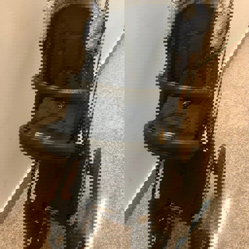 Прогулочная коляска Invictus