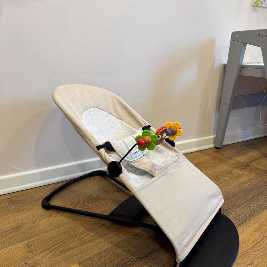 Шезлонг BabyBjorn