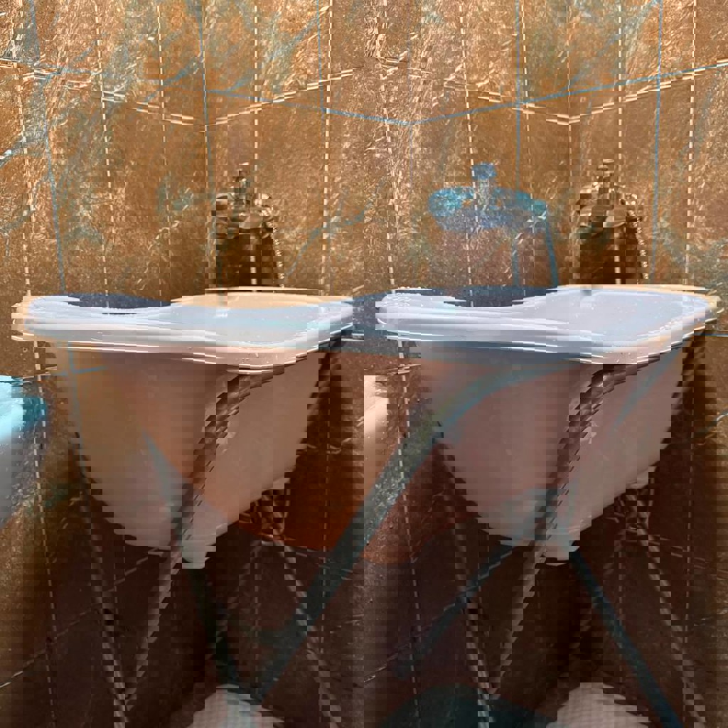 Детская ванночка на подставке