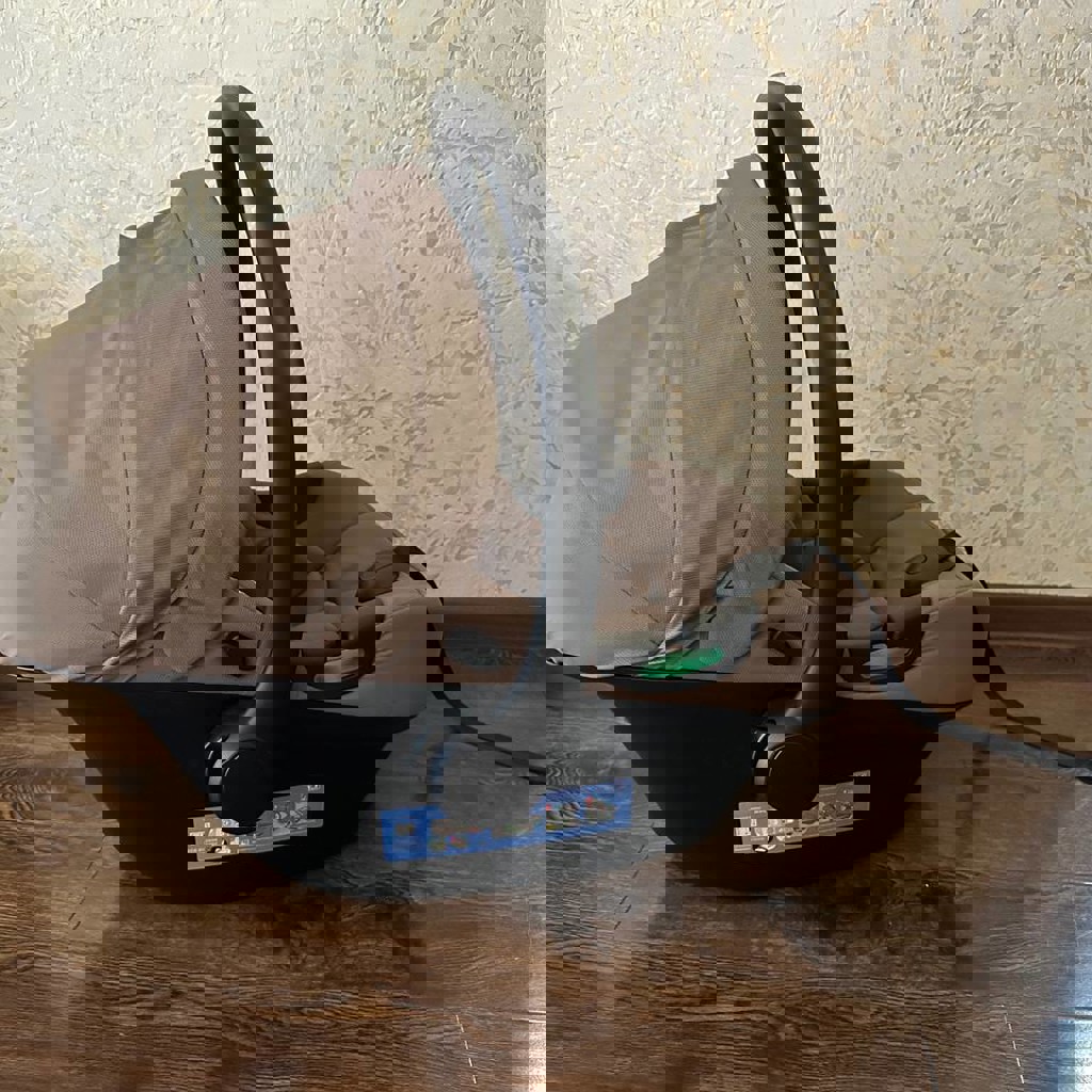 Автолюлька для малыша