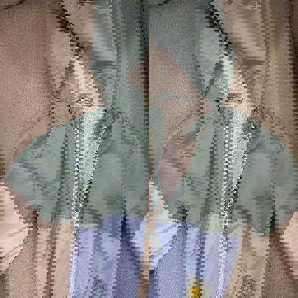 Куртка ветровка