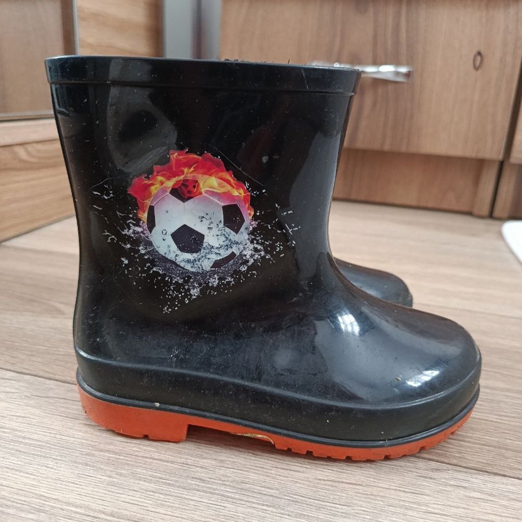 Резиновые сапожки
