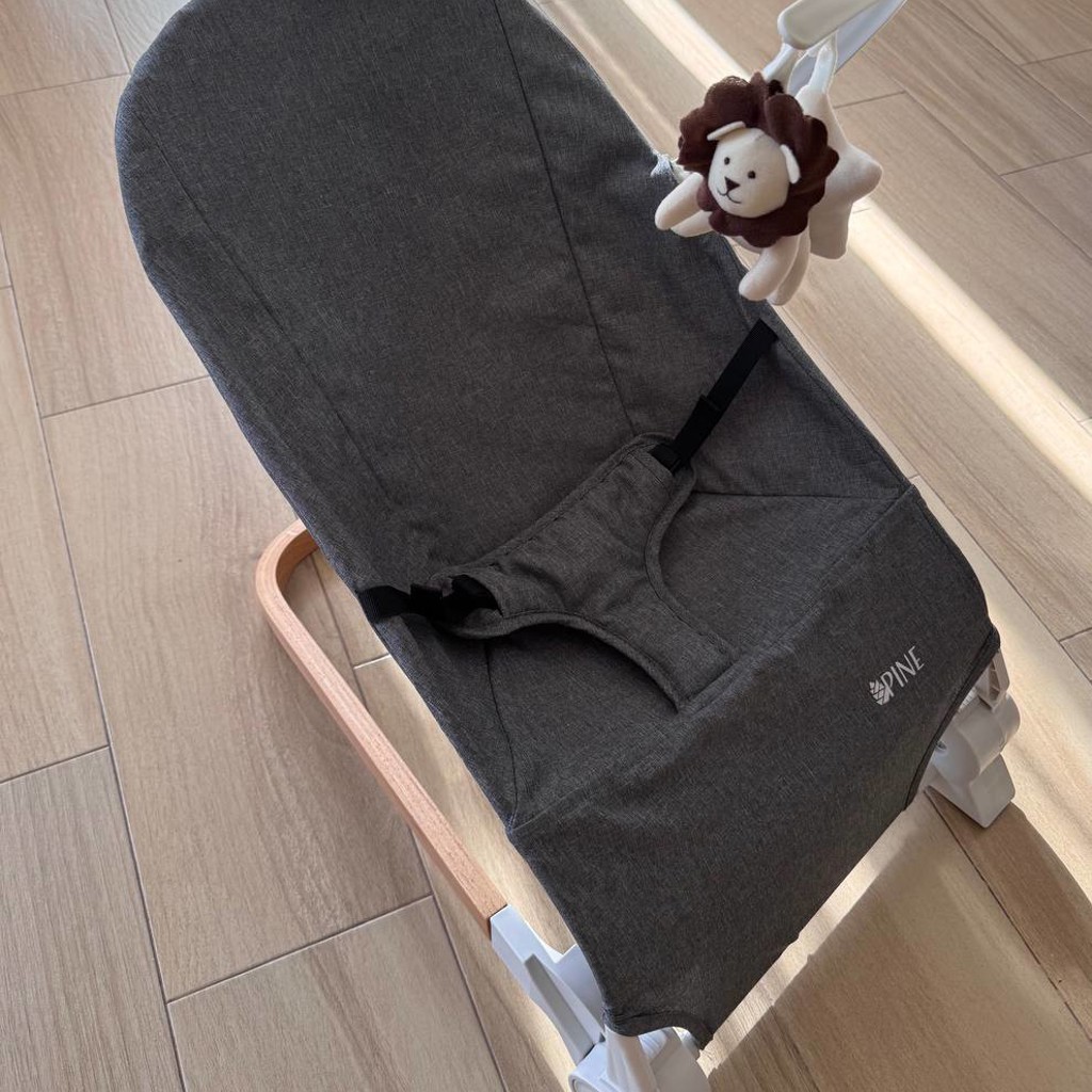 Детское кресло шезлонг Caretero Pine Grey