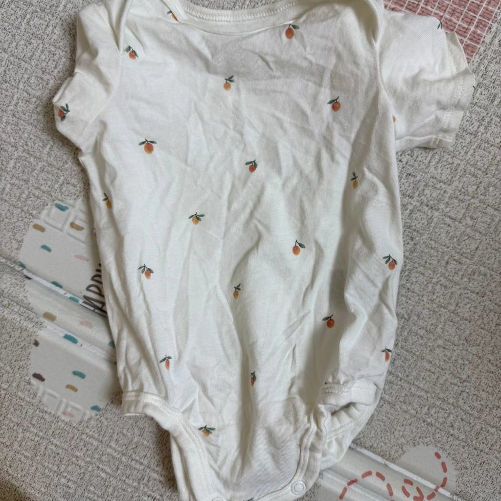 Комплект боди+шортики H&M