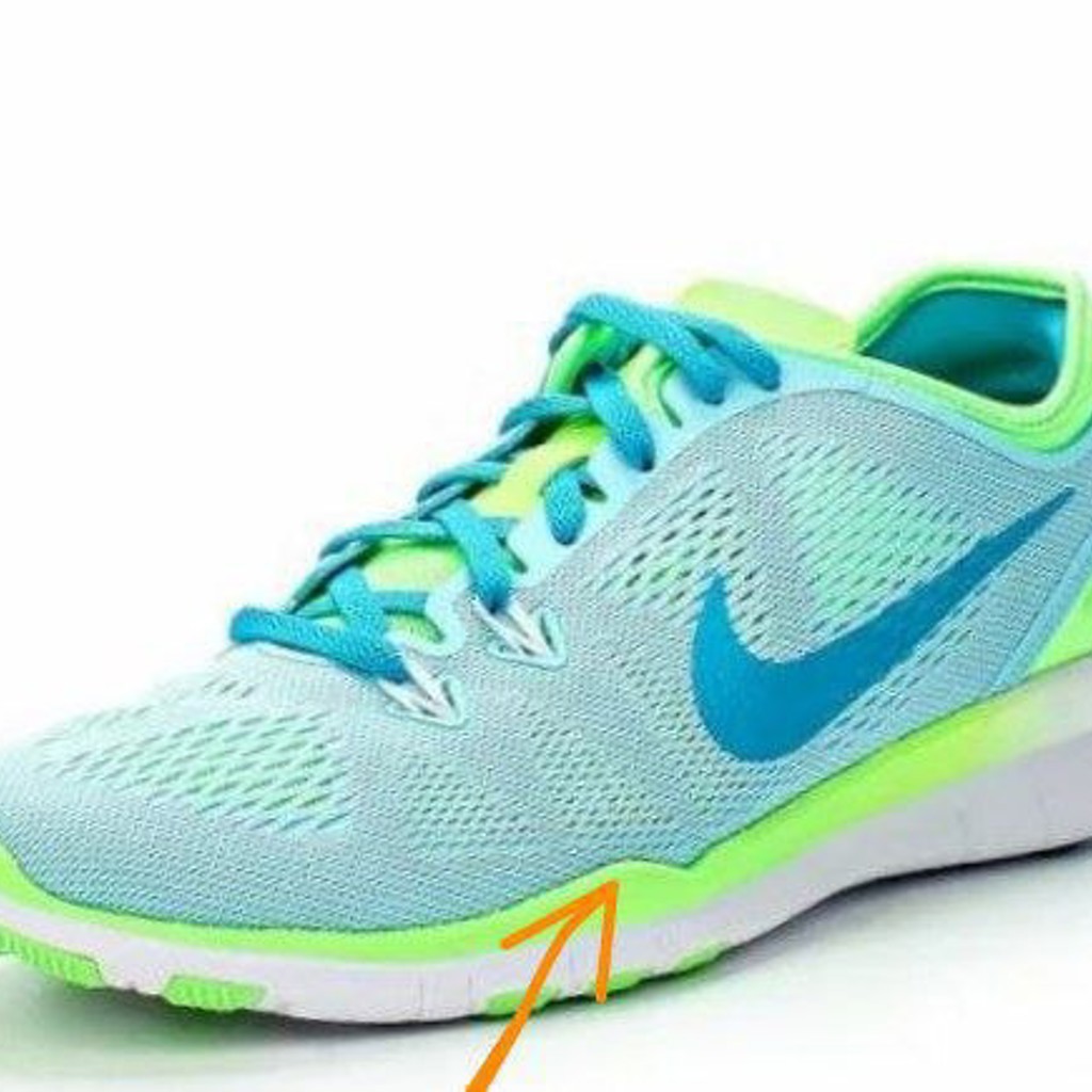 Женские кроссовки NIKE