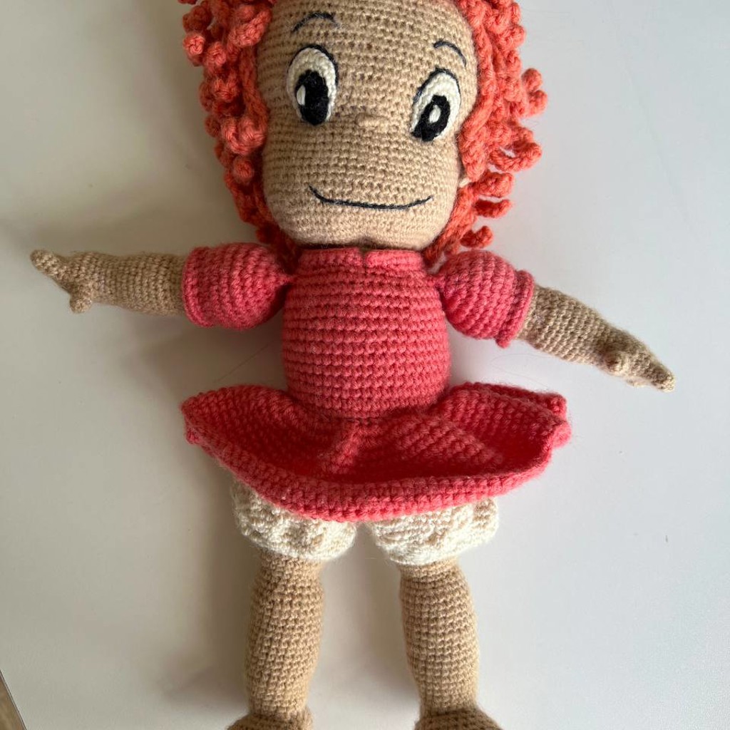 Вязаная игрушка Поньо