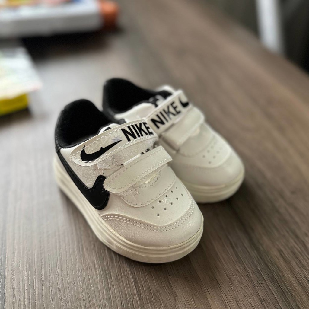Кроссовки Nike