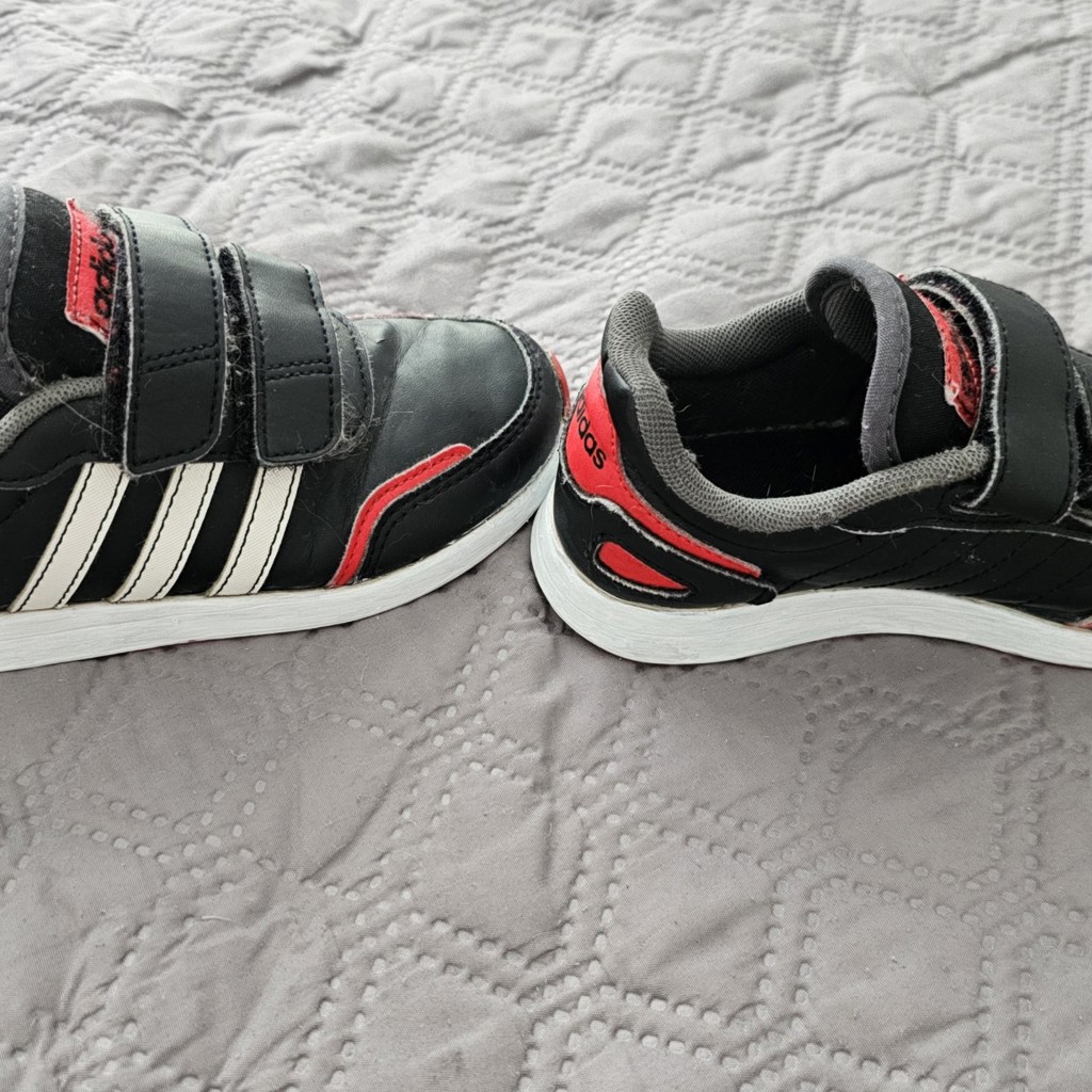 Кроссовки adidas