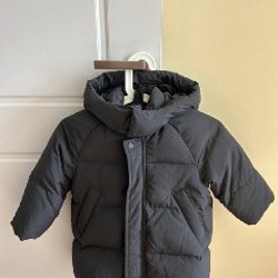 Черный пуховик - фото 1