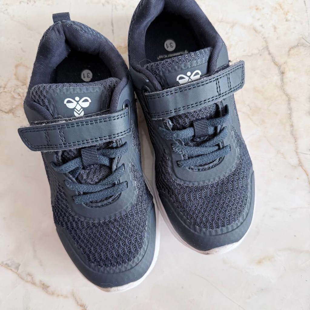 Кроссовки Hummel