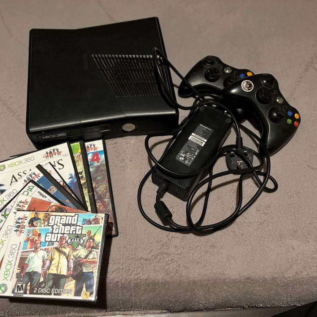 Xbox 360 Slim