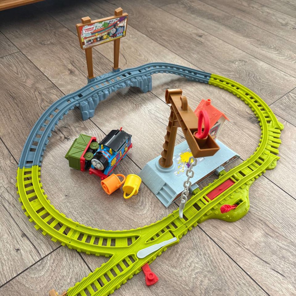 Набор Thomas & Friends / Fisher-Price Paint Delivery Set