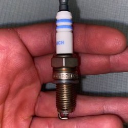 Автомобильные свечи BOSCH YR7DC+ - фото 2