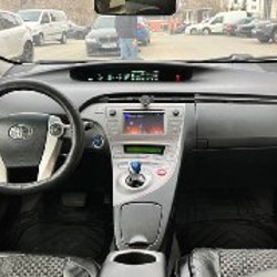 Toyota Prius (Gen 3) - фото 10