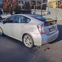 Toyota Prius - фото 2