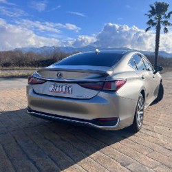 Lexus ES300H - фото 7