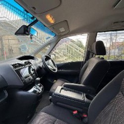 Минивэн Nissan Serena - фото 3