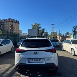 Lexus UX 250H - фото 2