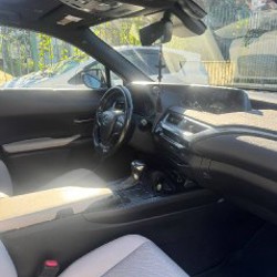 Lexus UX 250H - фото 5