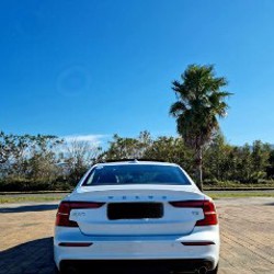 VOLVO S60 - фото 5