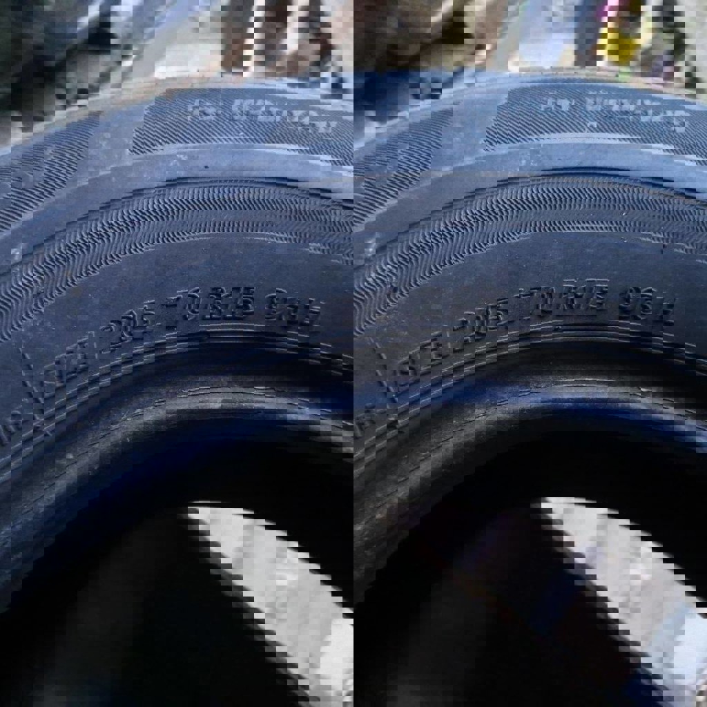 Комплект шин