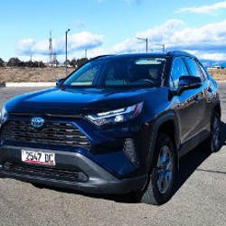 TOYOTA RAV4 XLE Hybrid - фото 4