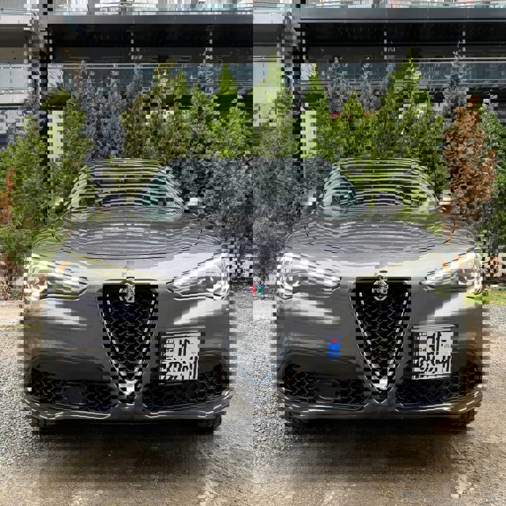 Alfa Romeo Stelvio Sport