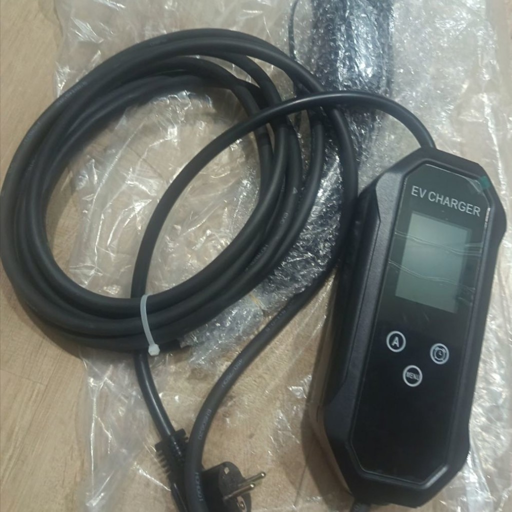 Зарядное устройство для автомобиля