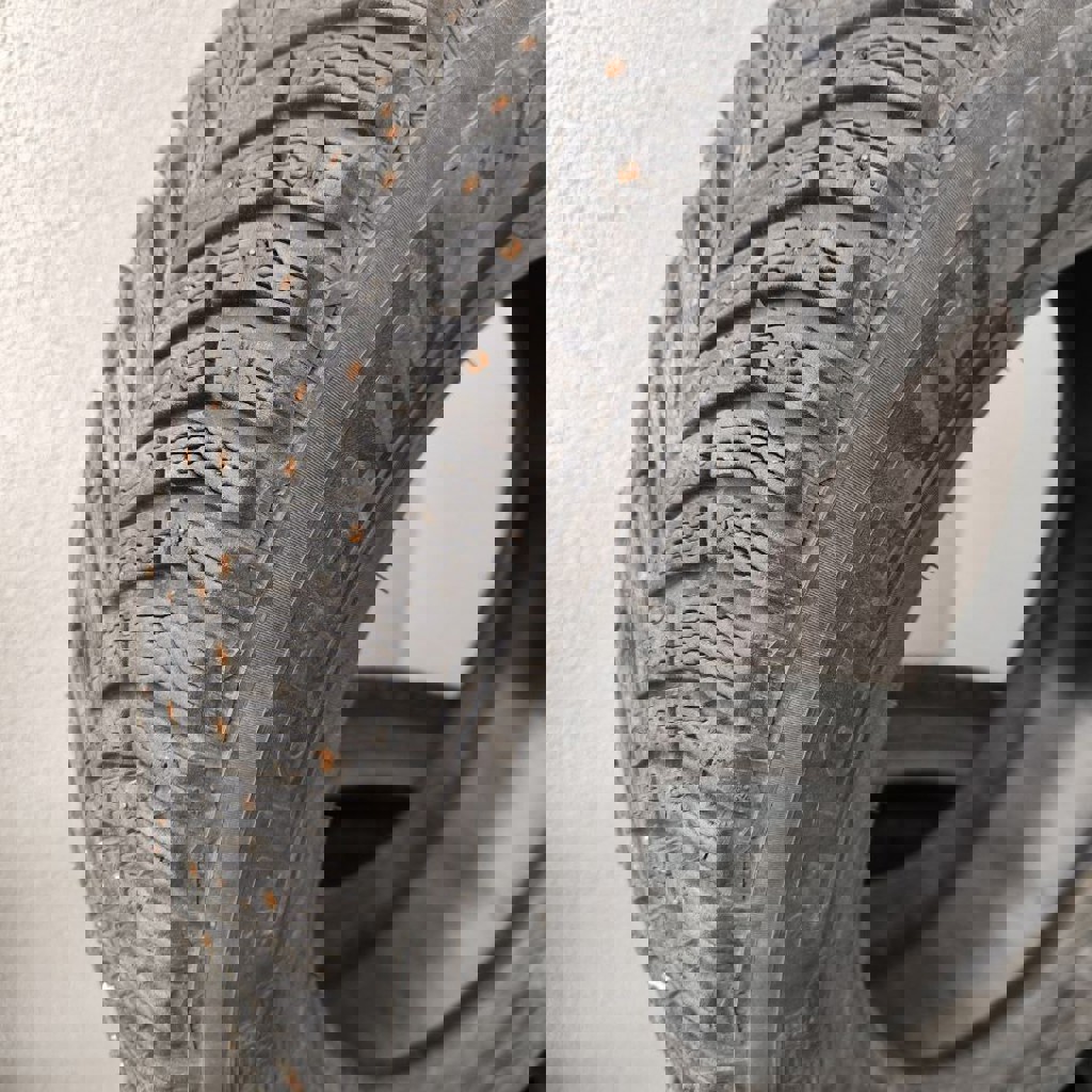 Зимние шипованные шины Michelin X - Ice North 4 Suv