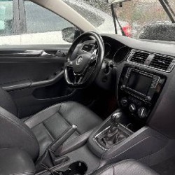 Volkswagen Jetta - фото 3