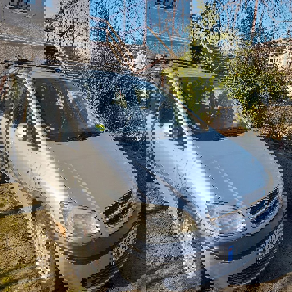 Опель Зафира