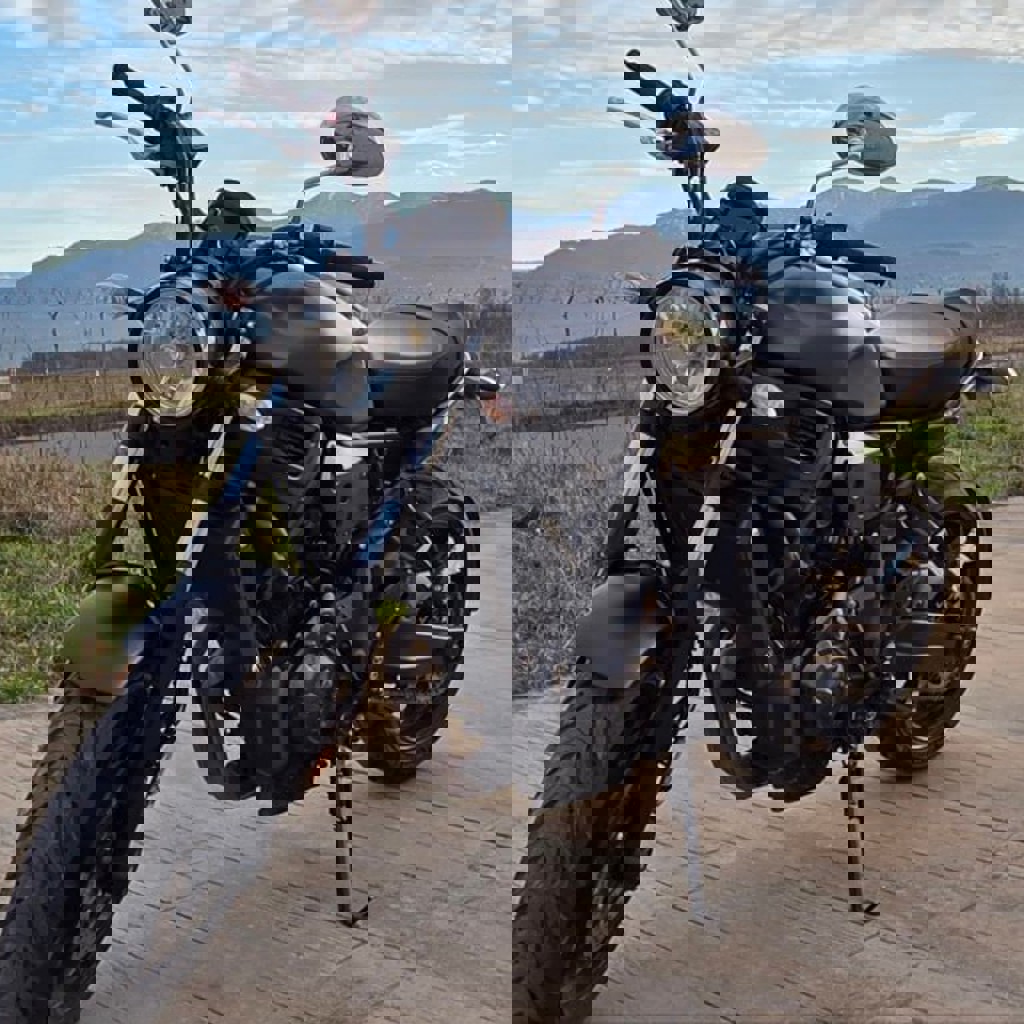 Мотоцикл Yamaha XSR 700