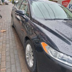 Ford Fusion Hybrid - фото 10