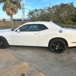 Dodge Challenger - фото 7