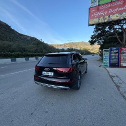 Audi Q7 - фото 2