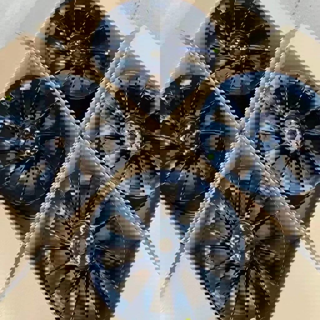 Диски R20 на Tesla Y