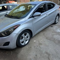 Hyundai Elantra - фото 3