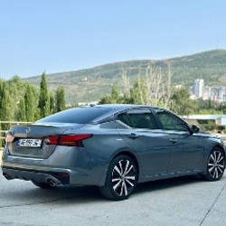 Nissan Altima SR - фото 2