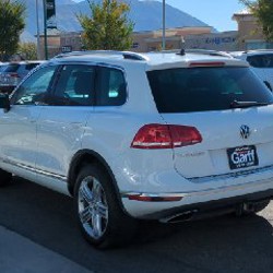VOLKSWAGEN Touareg Executive - фото 3
