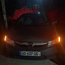 Honda Civic Hybrid - фото 9