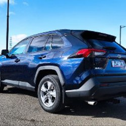 TOYOTA RAV4 XLE Hybrid - фото 6