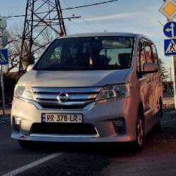 Nissan Serena C26 Hybrid - фото 2