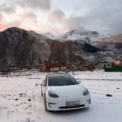 Tesla Model 3 - фото 3