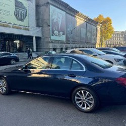 Mercedes-Benz E220d - фото 2