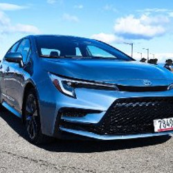 Toyota Corolla XSE Hybrid - фото 2