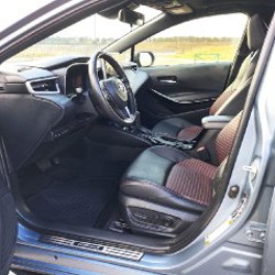 Toyota Corolla XSE Hybrid - фото 7