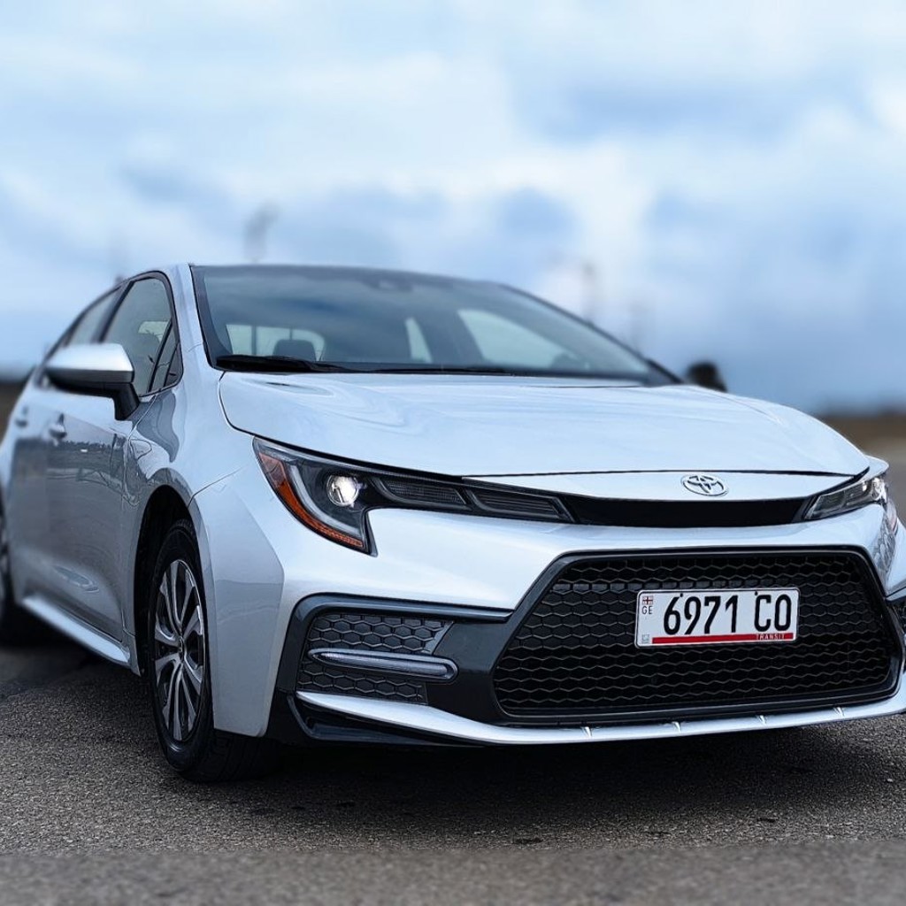 TOYOTA Corolla 1.8 hybrid