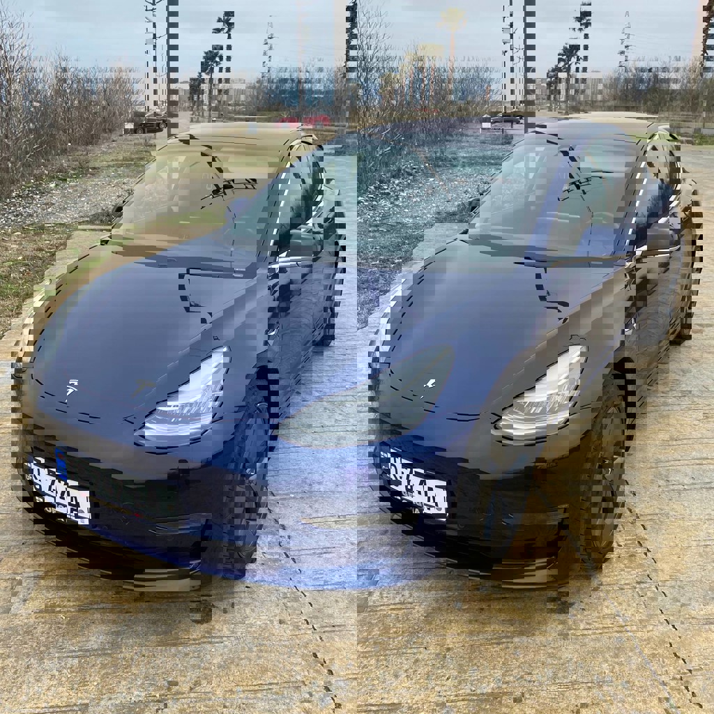 Tesla 3 Dual Motor, Long Range